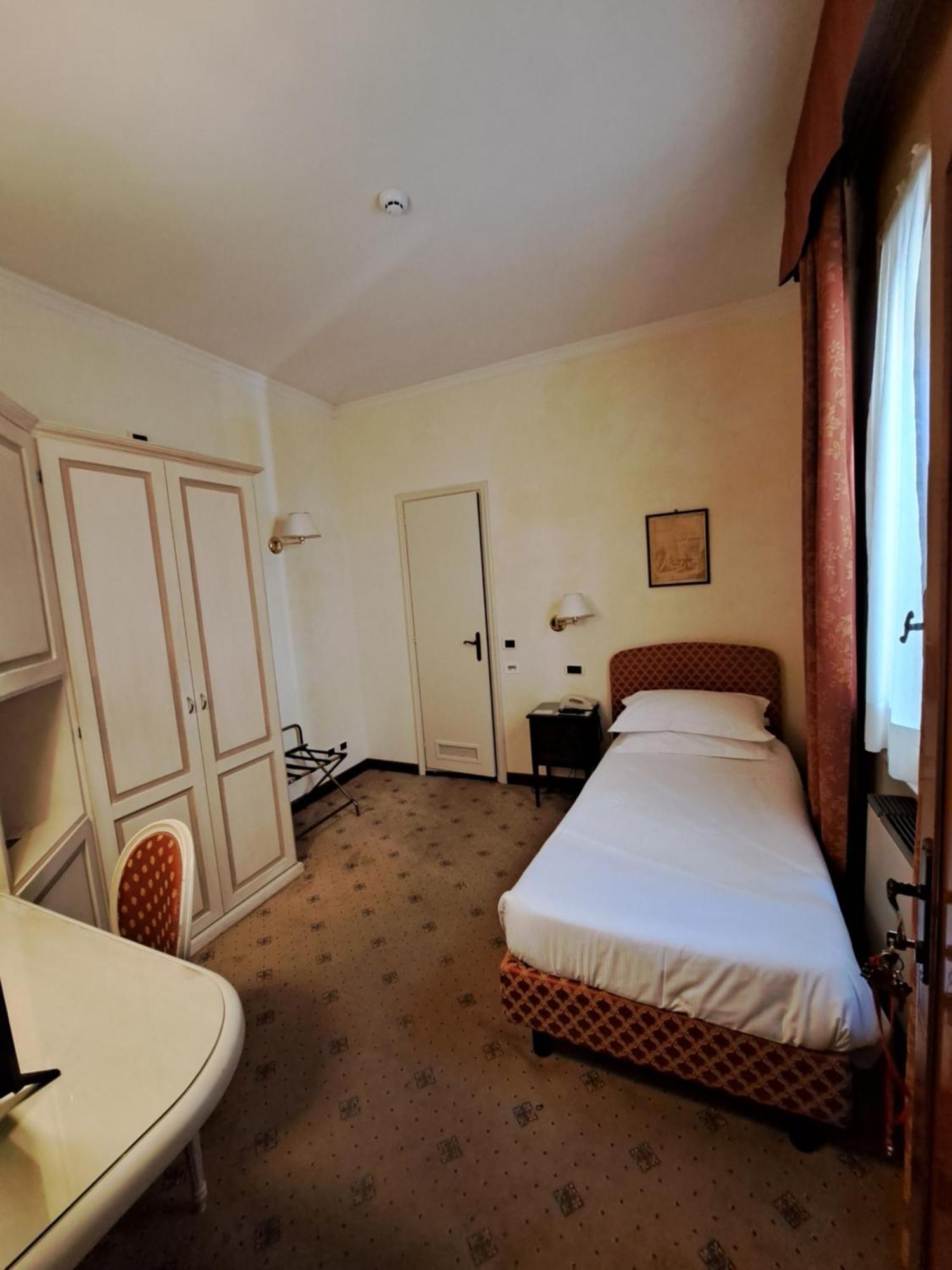 Hotel Phi Canalgrande 4*