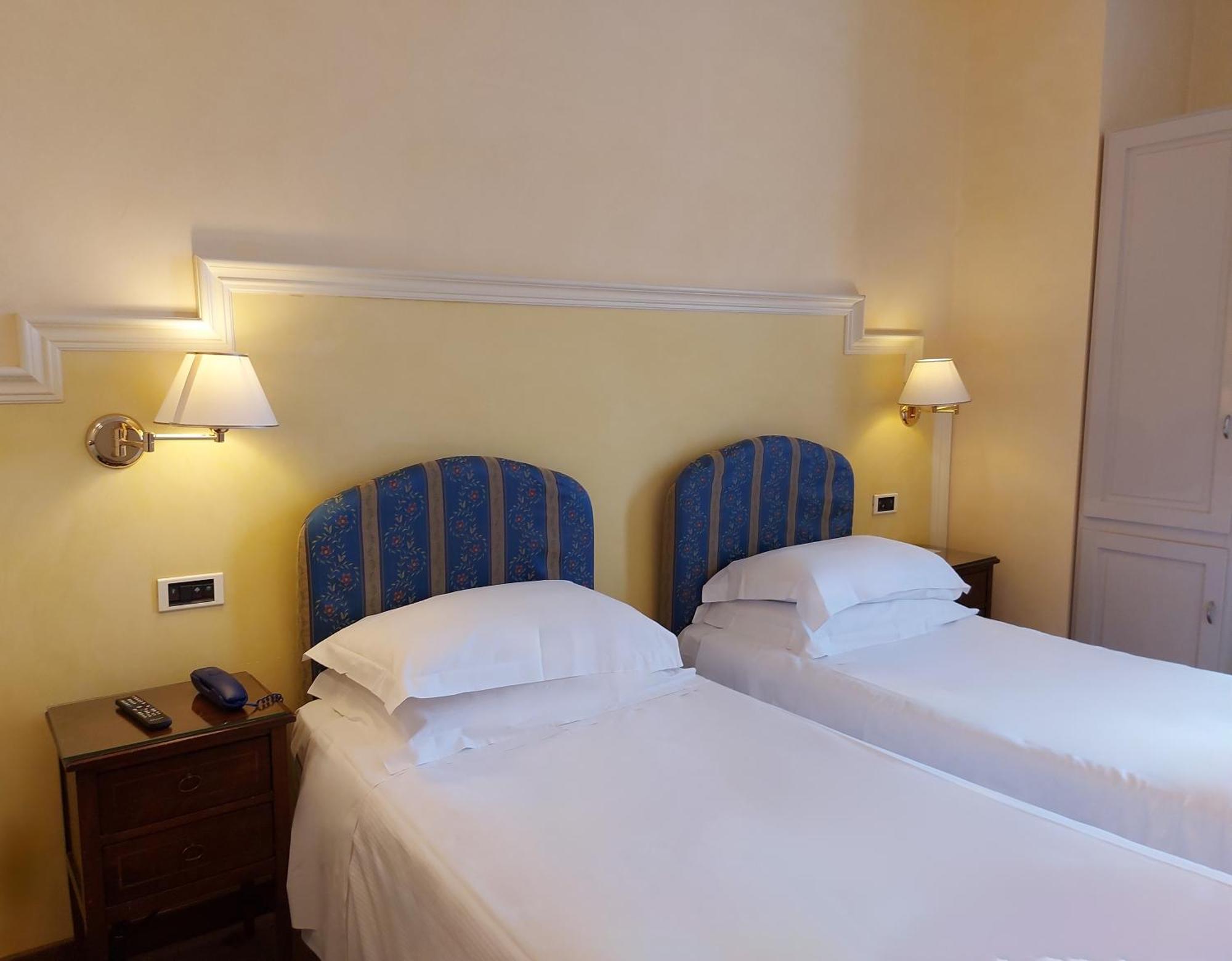 Phi Canalgrande Hotel